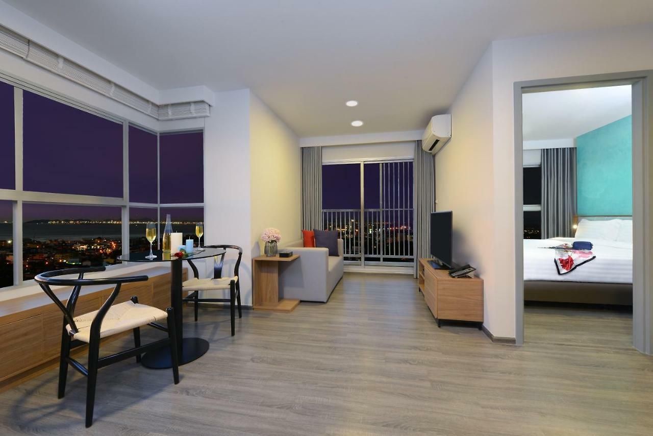 Centre Point Prime โรงแรม