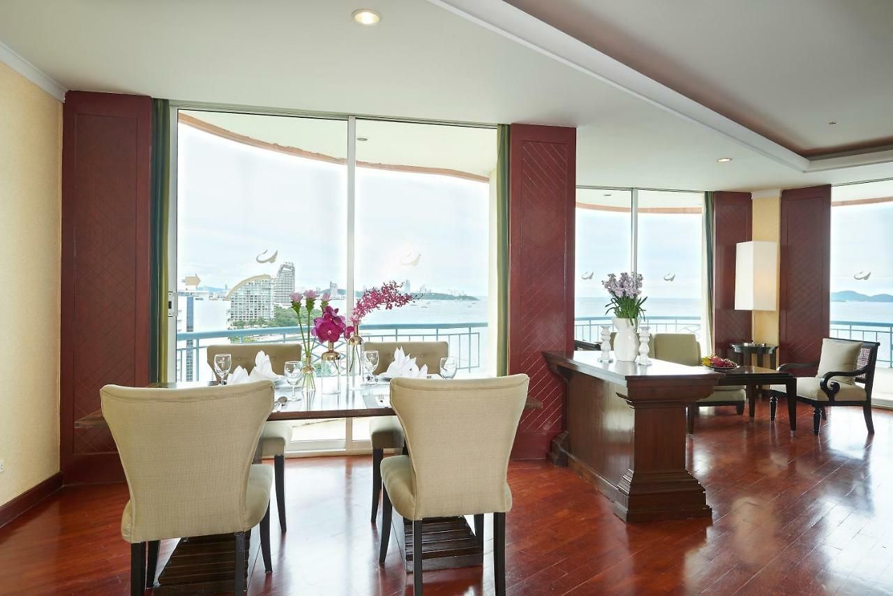 โรงแรม Long Garden & Pavilions