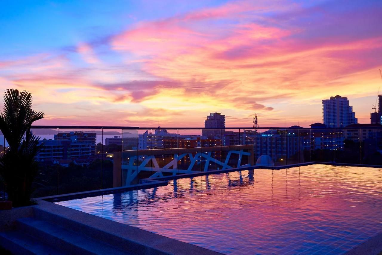 Good !! Water Park Apartment