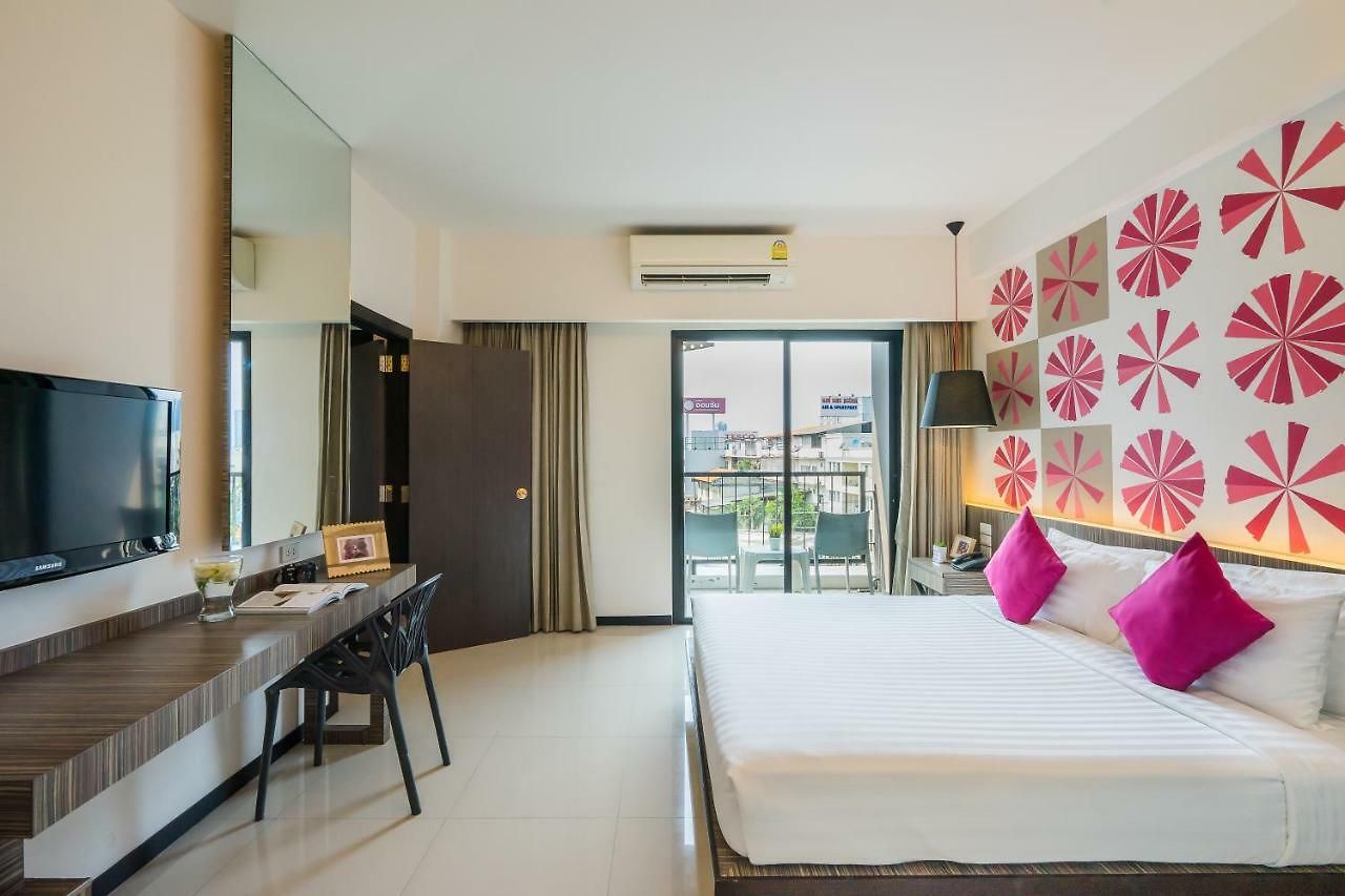 โรงแรม J 4*