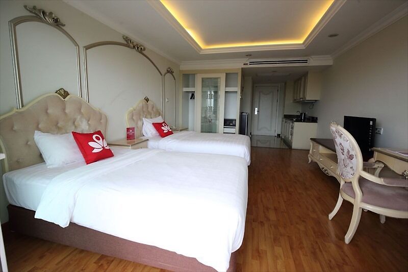 Zen Phothisan Soi 4 โรงแรม 4*