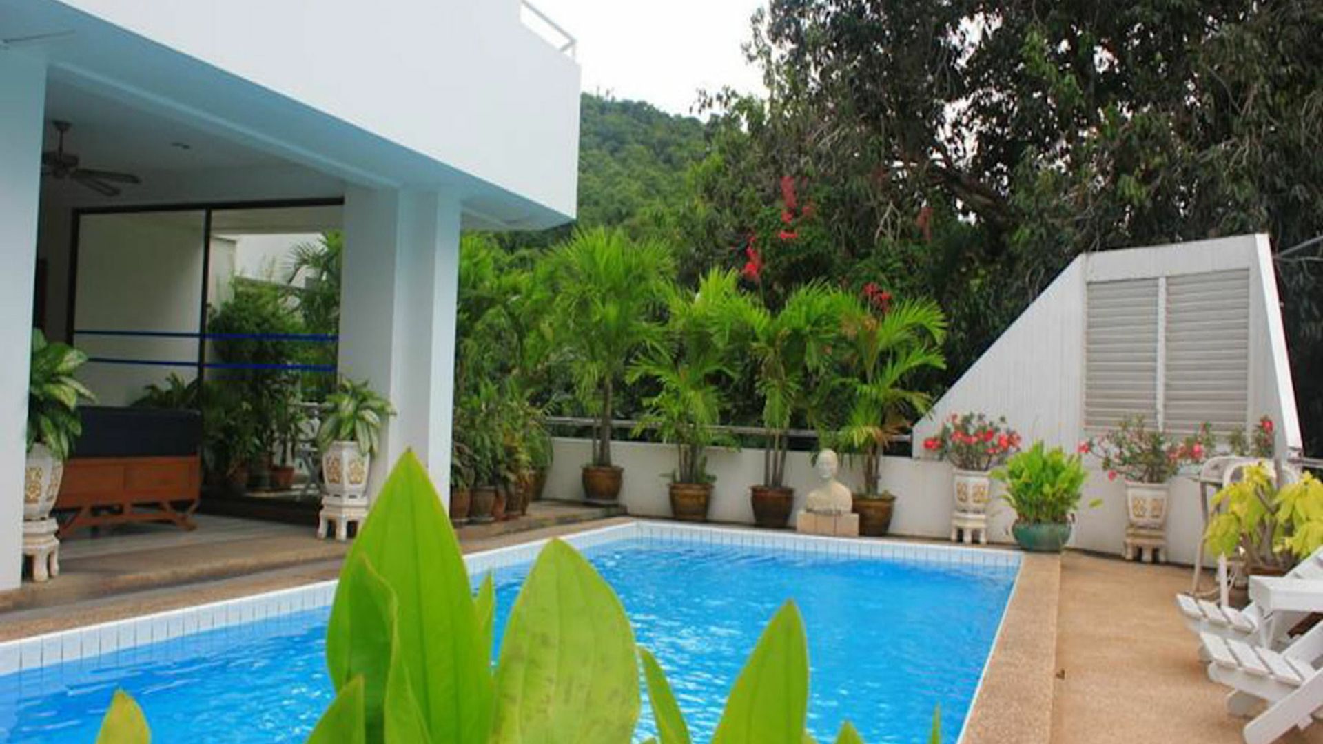 อพาร์ตโฮเทล The Monaco 2*