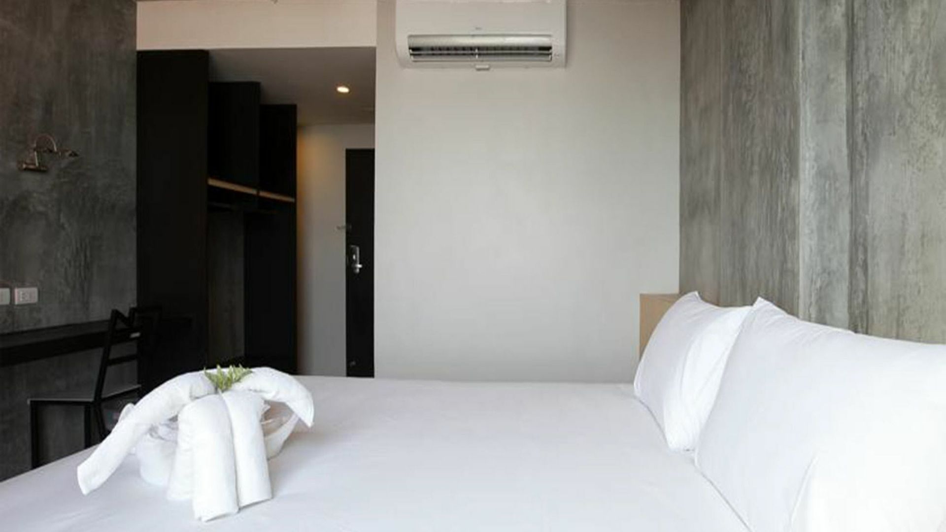 โรงแรม B2 South