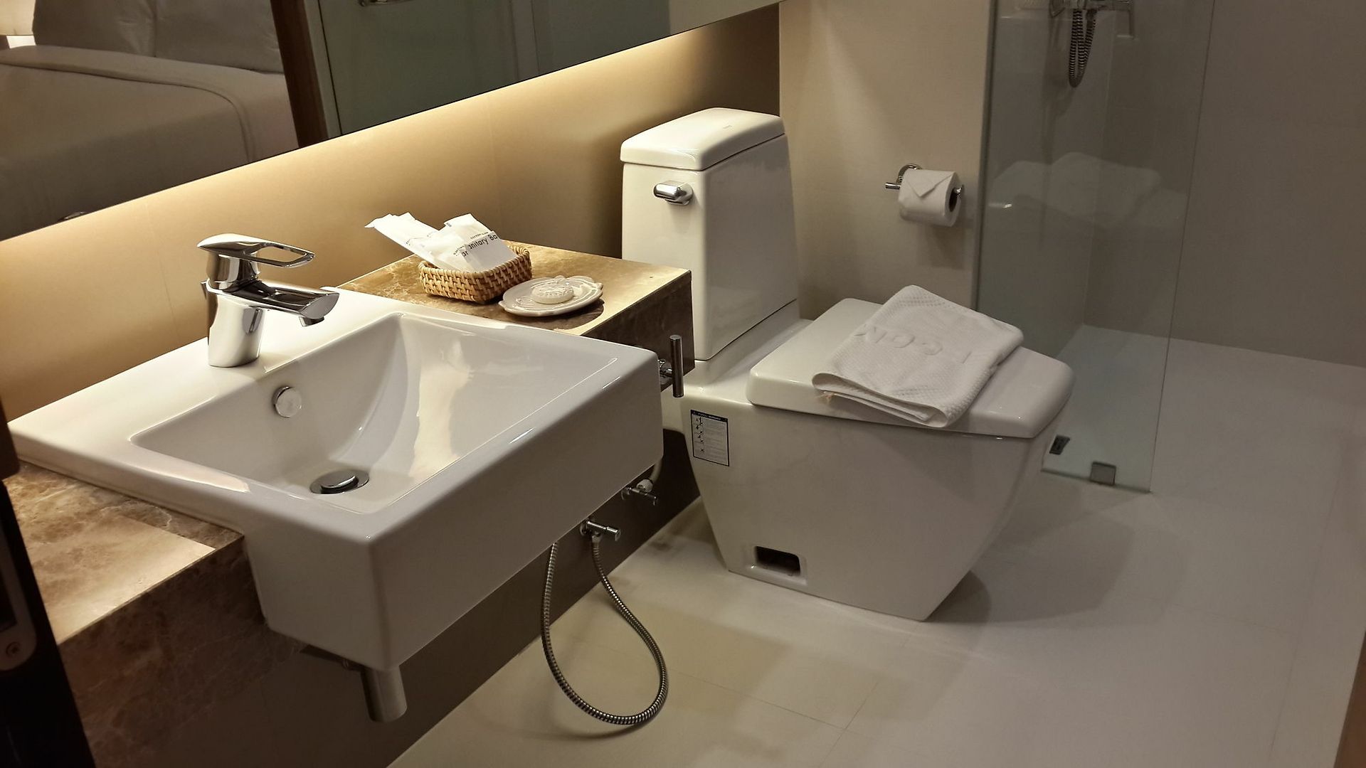 W14 โรงแรม