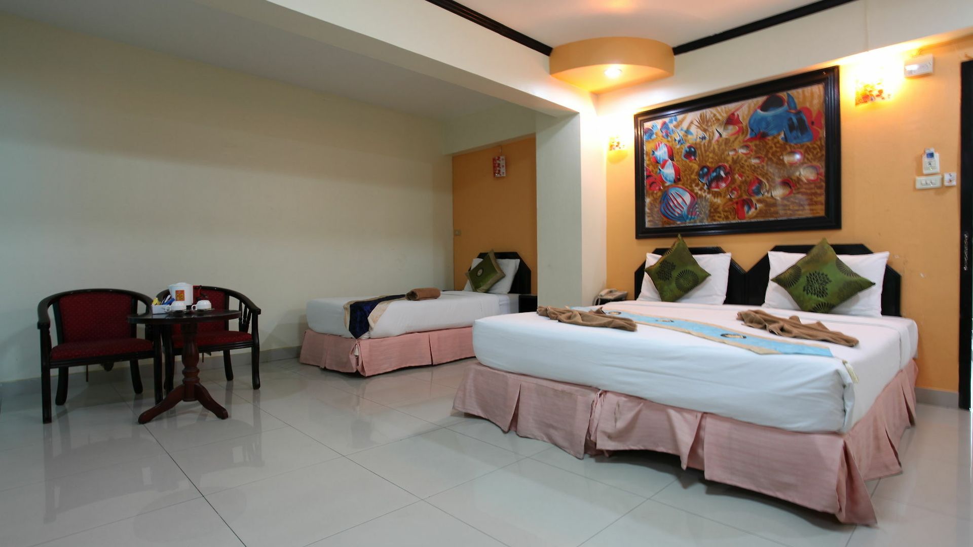 โรงแรมโฮม พัทยา 3* Pattaya