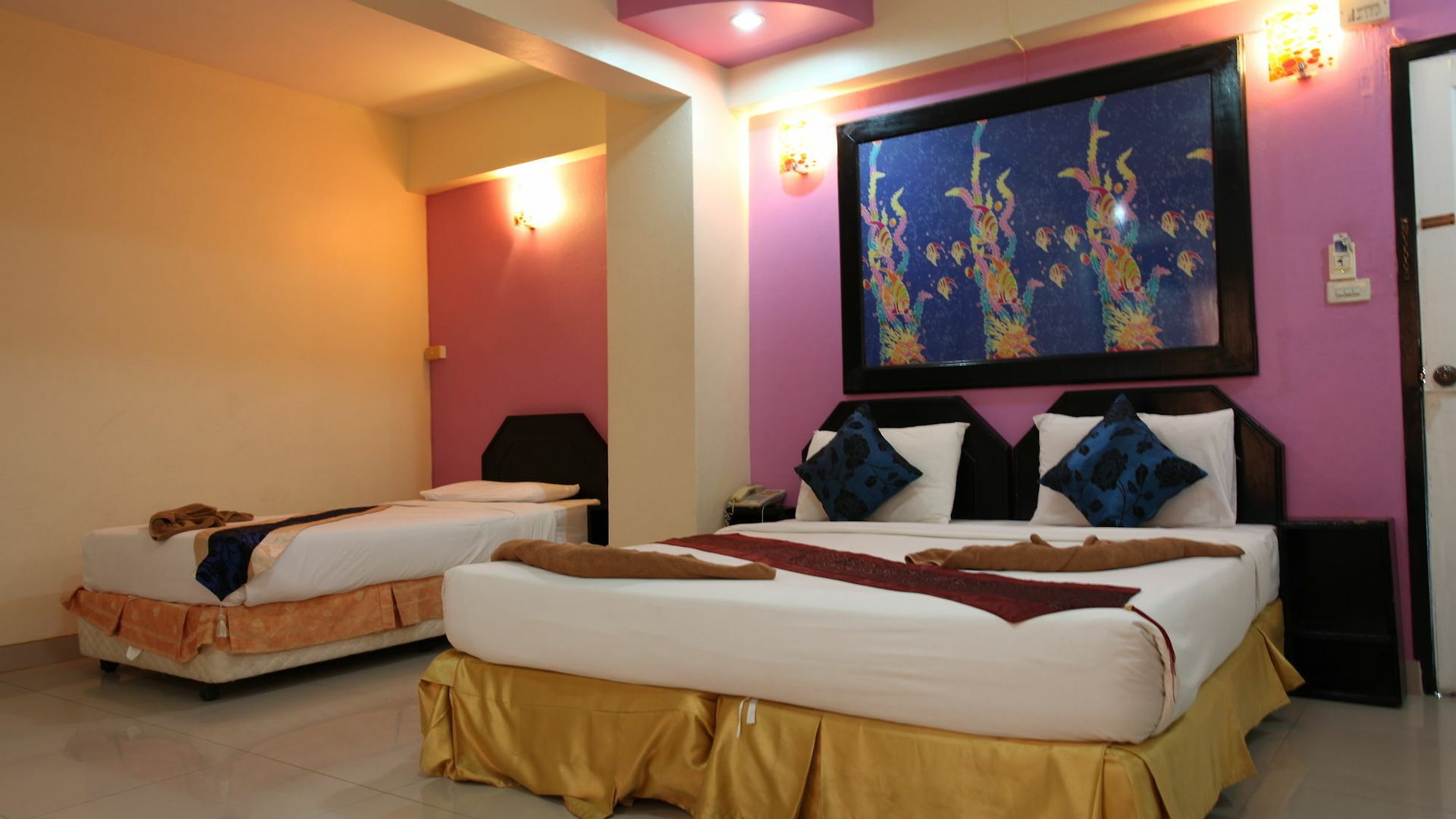 โรงแรมโฮม พัทยา 3* Pattaya