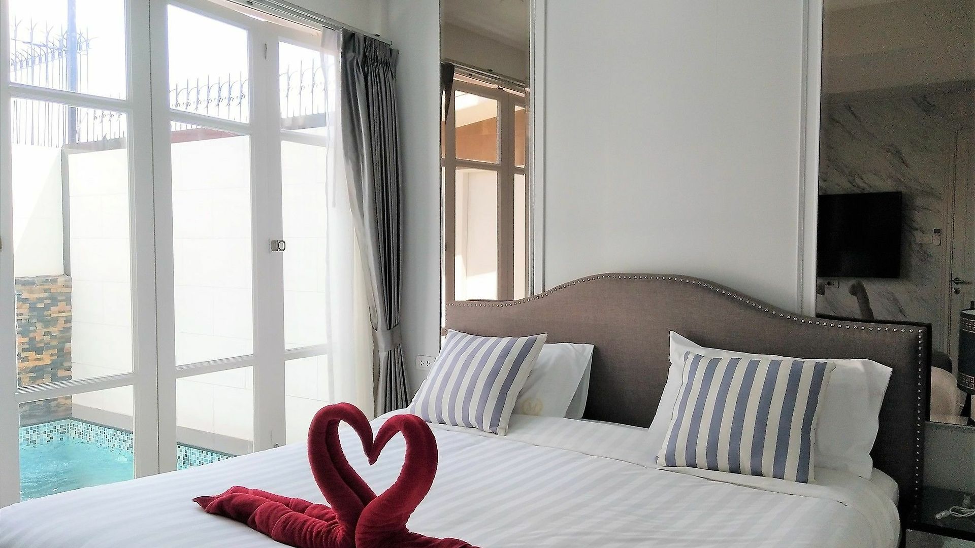 4bd Pool With Jacuzzi - Exquisite Pool A * Pattaya