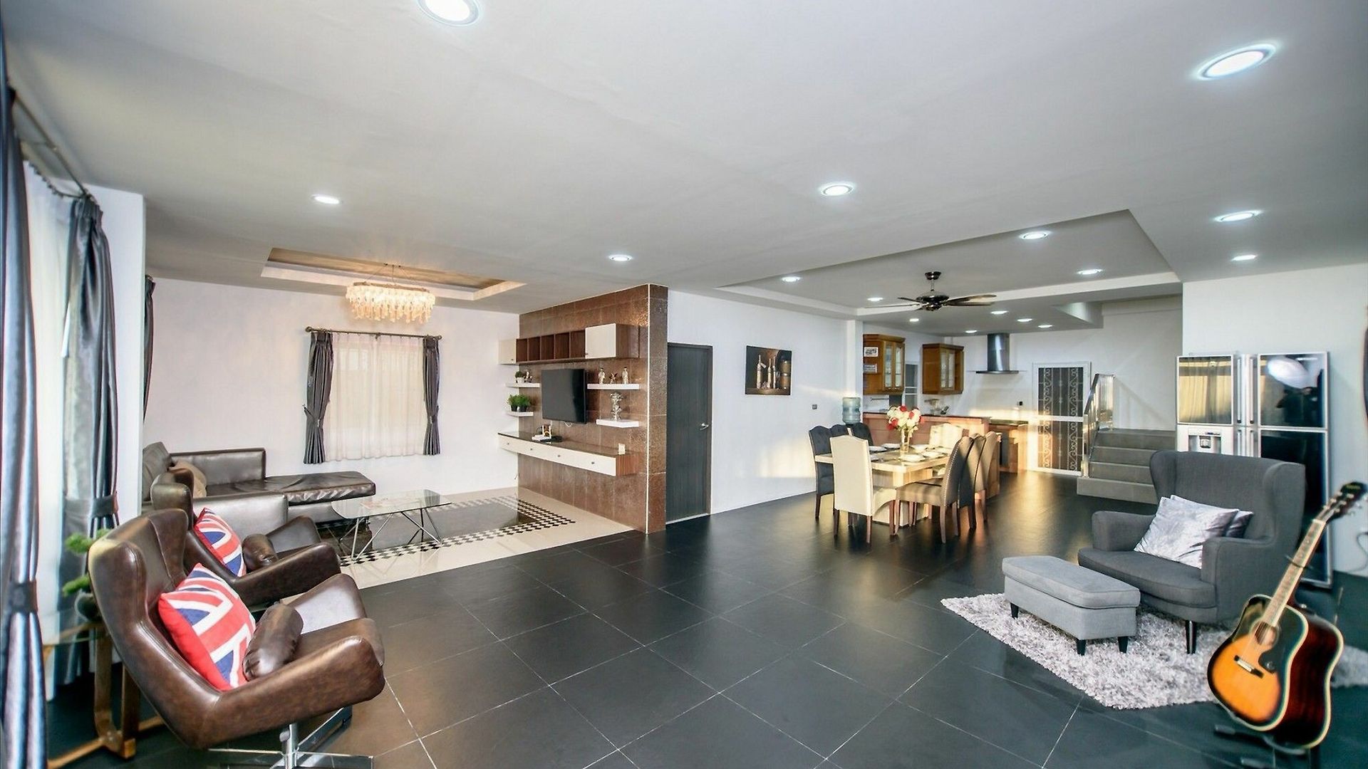 4bd Pool With Jacuzzi - Exquisite Pool A Pattaya