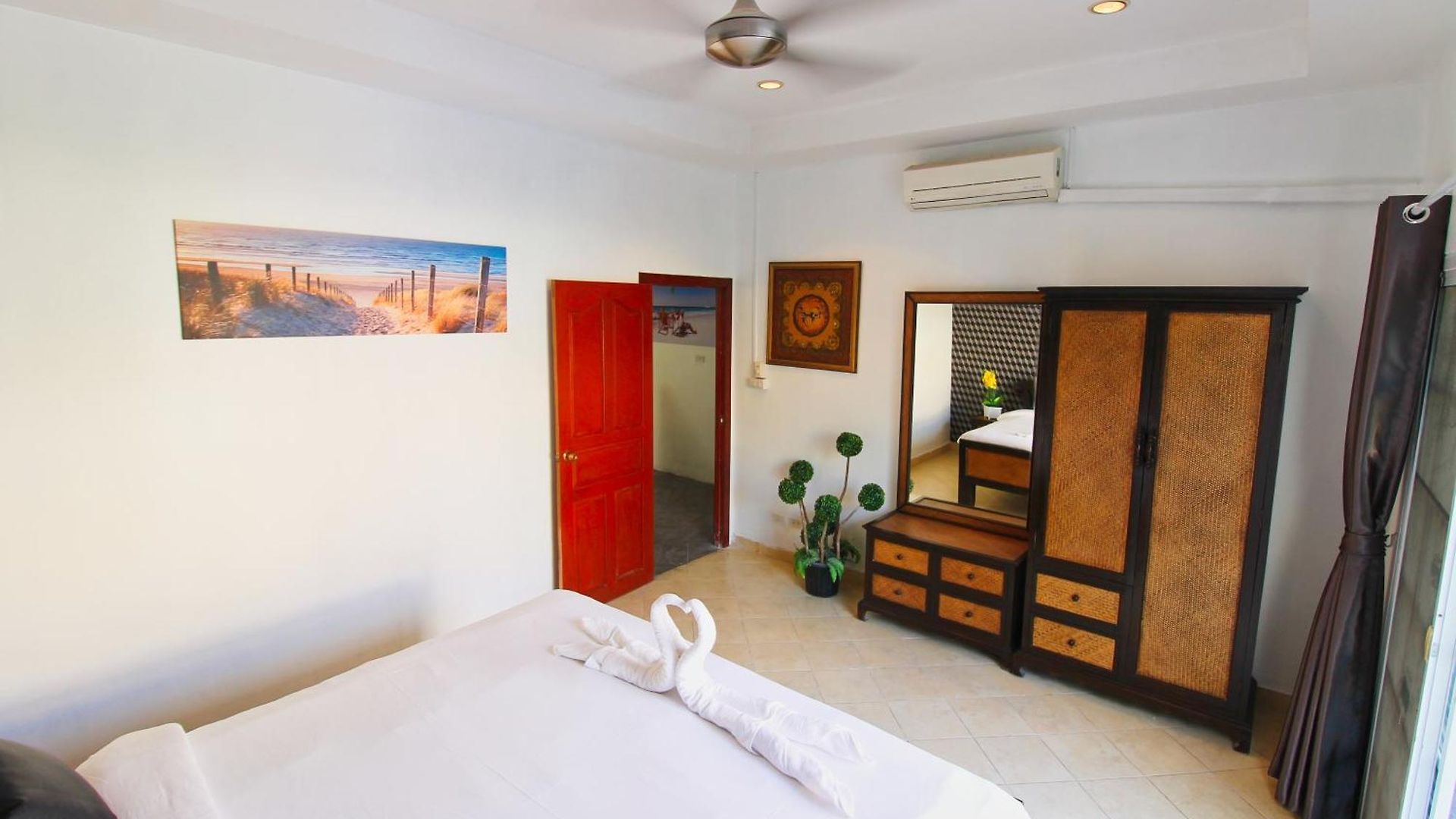 Grande Adam Private Pool วิลล่า Pattaya