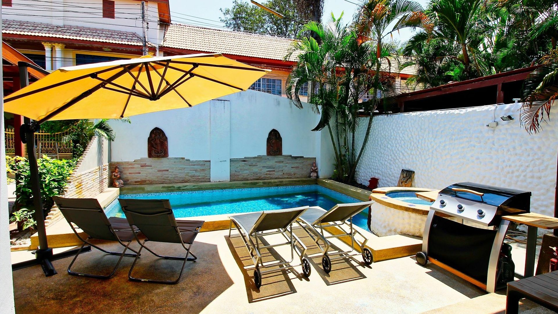 Grande Adam Private Pool วิลล่า Pattaya