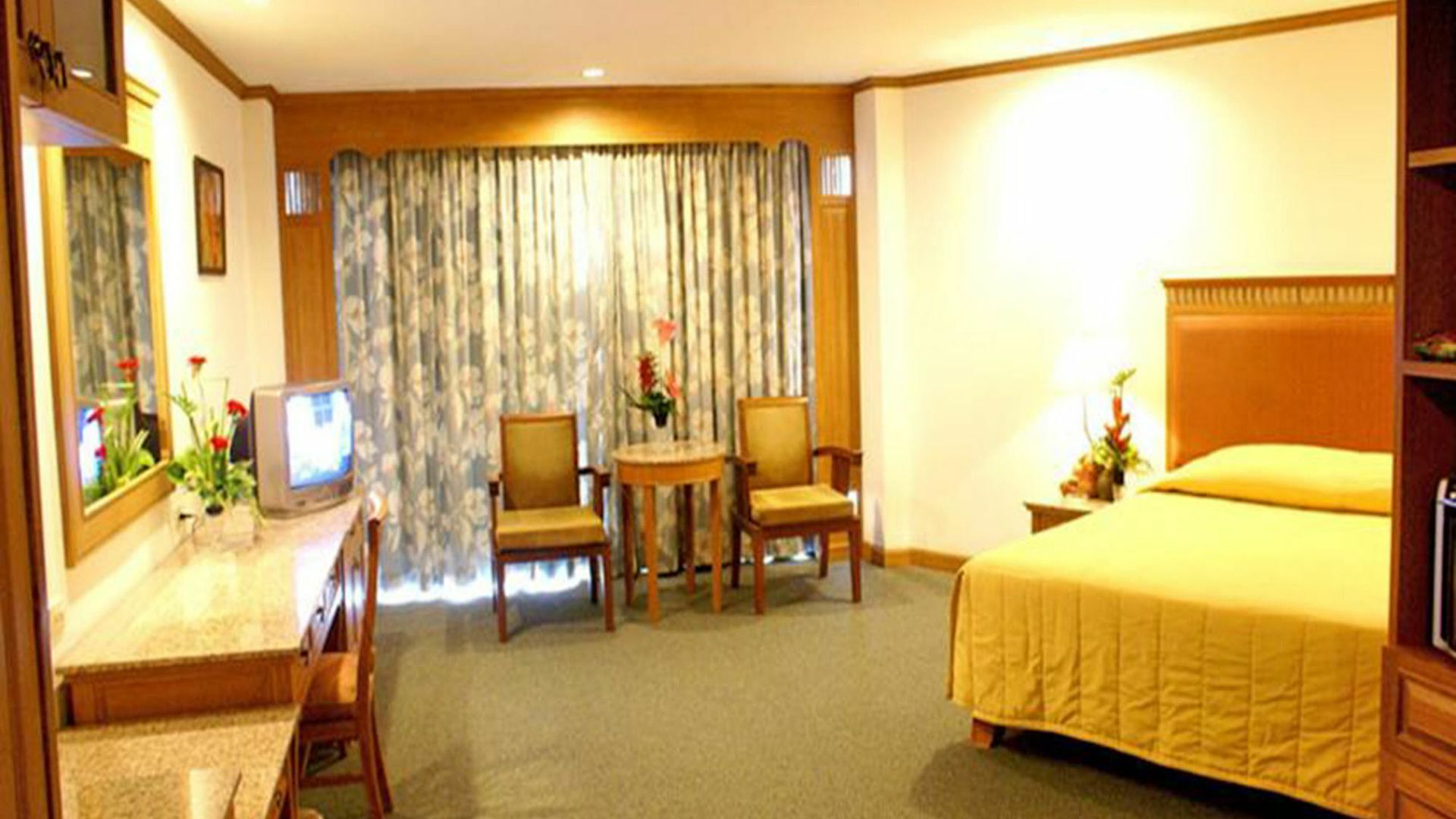 โรงแรมรอยัลพาเลซ