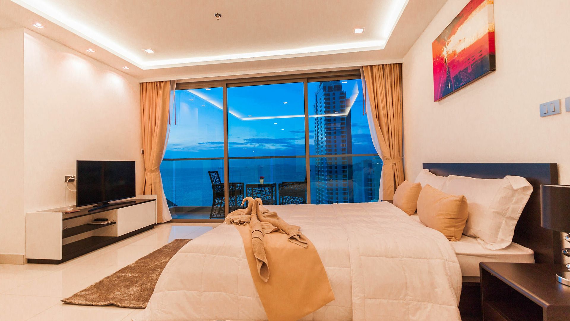 อพาร์ทเม้น Wongamat Tower 1 Bedroom *