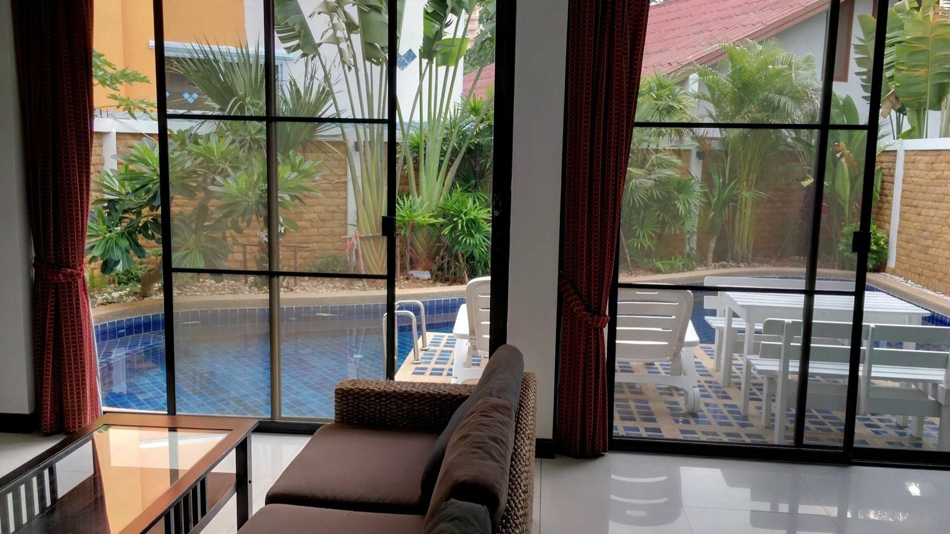 4poolvillas วิลล่า *