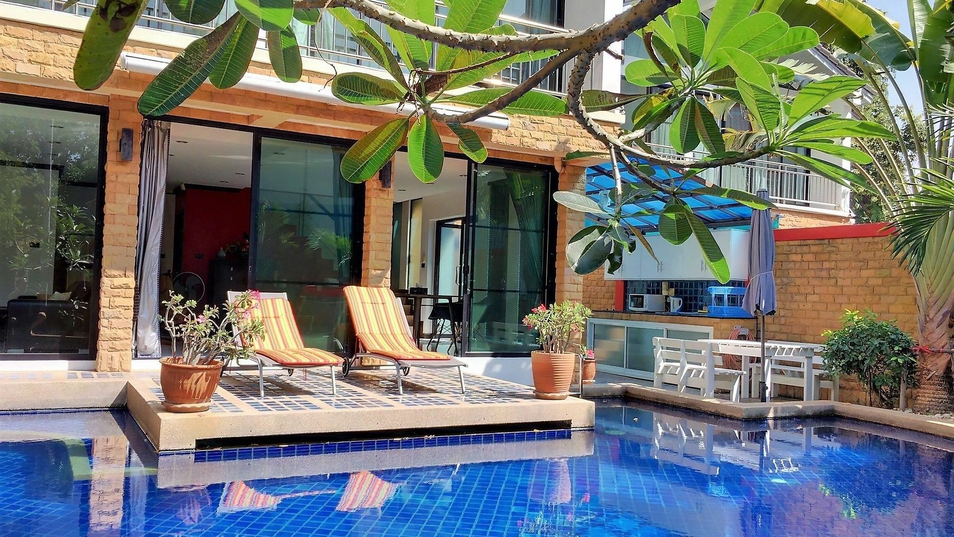 วิลล่า 4poolvillas *