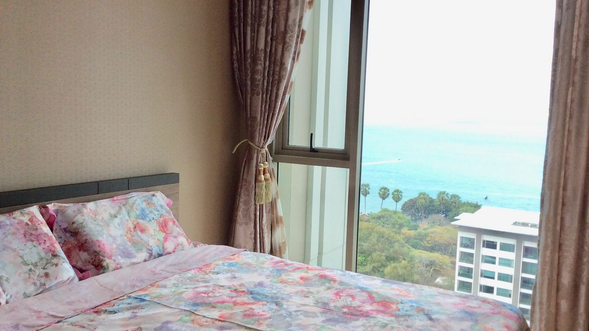 The Riviera Wongamat Hong