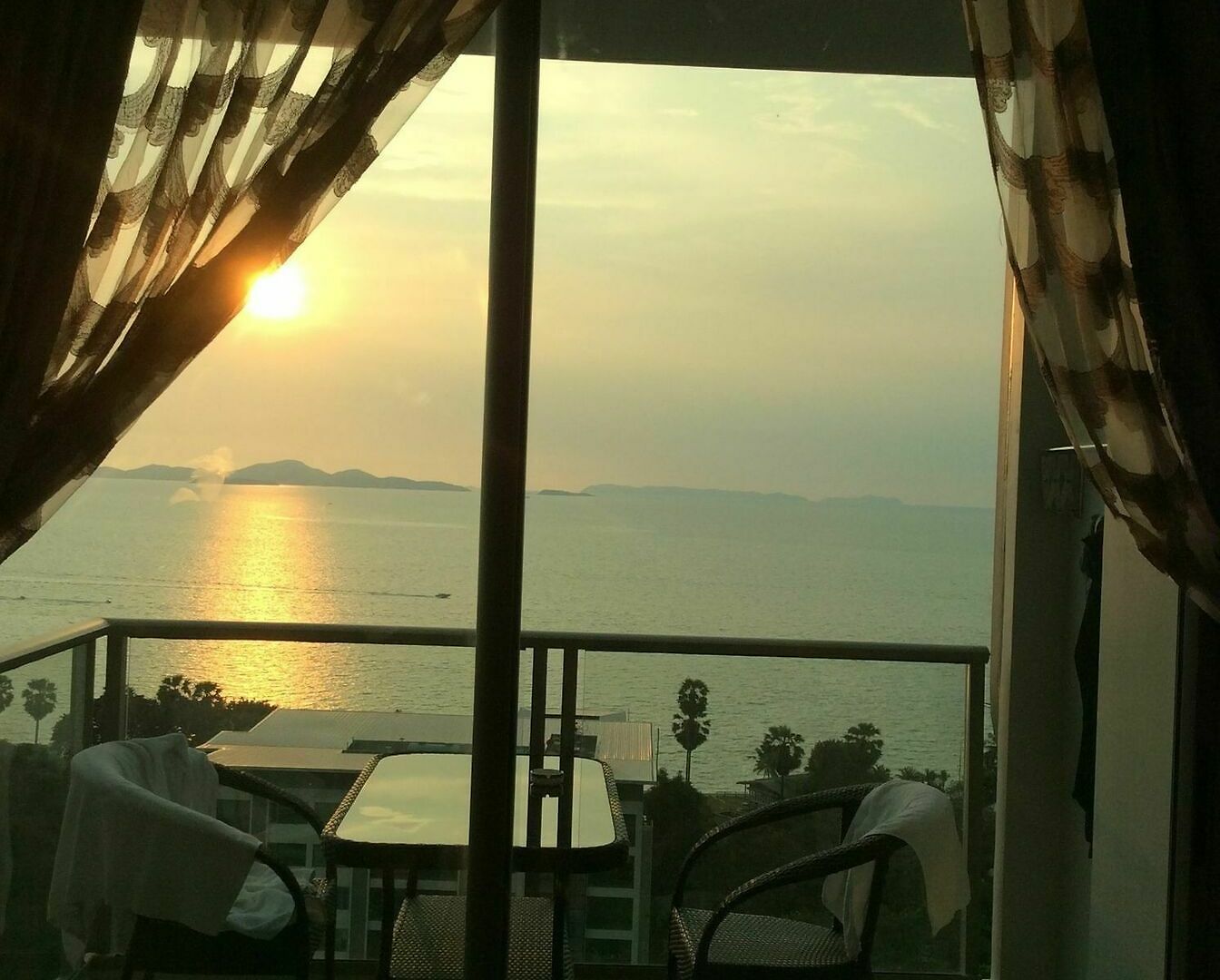 Apartment The Riviera Wongamat Hong *