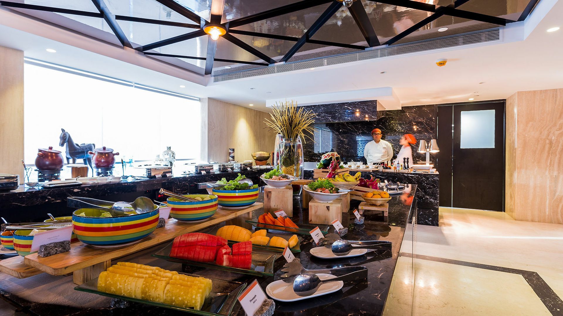 โรงแรม Amari Residences