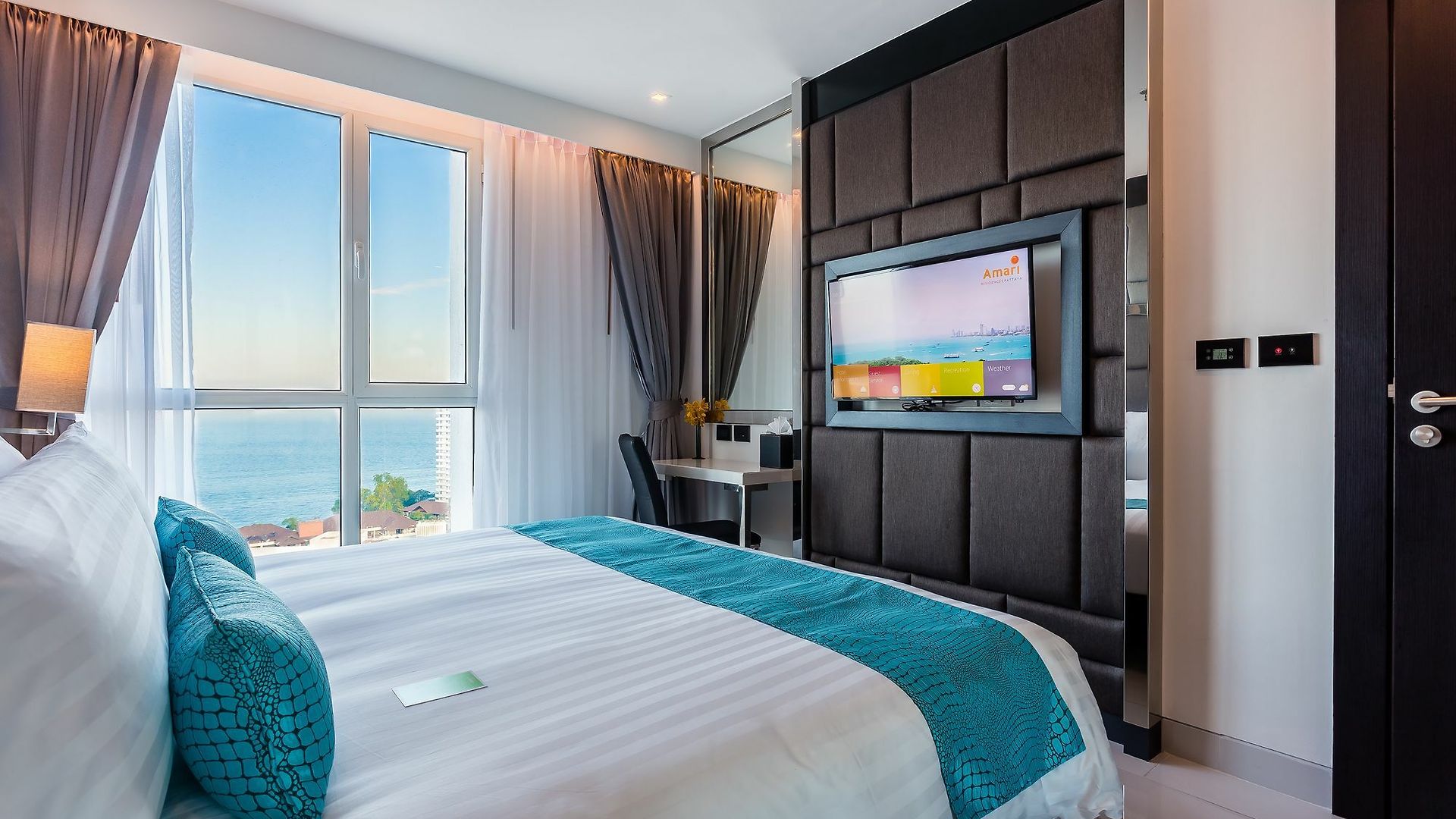 โรงแรม Amari Residences 5*