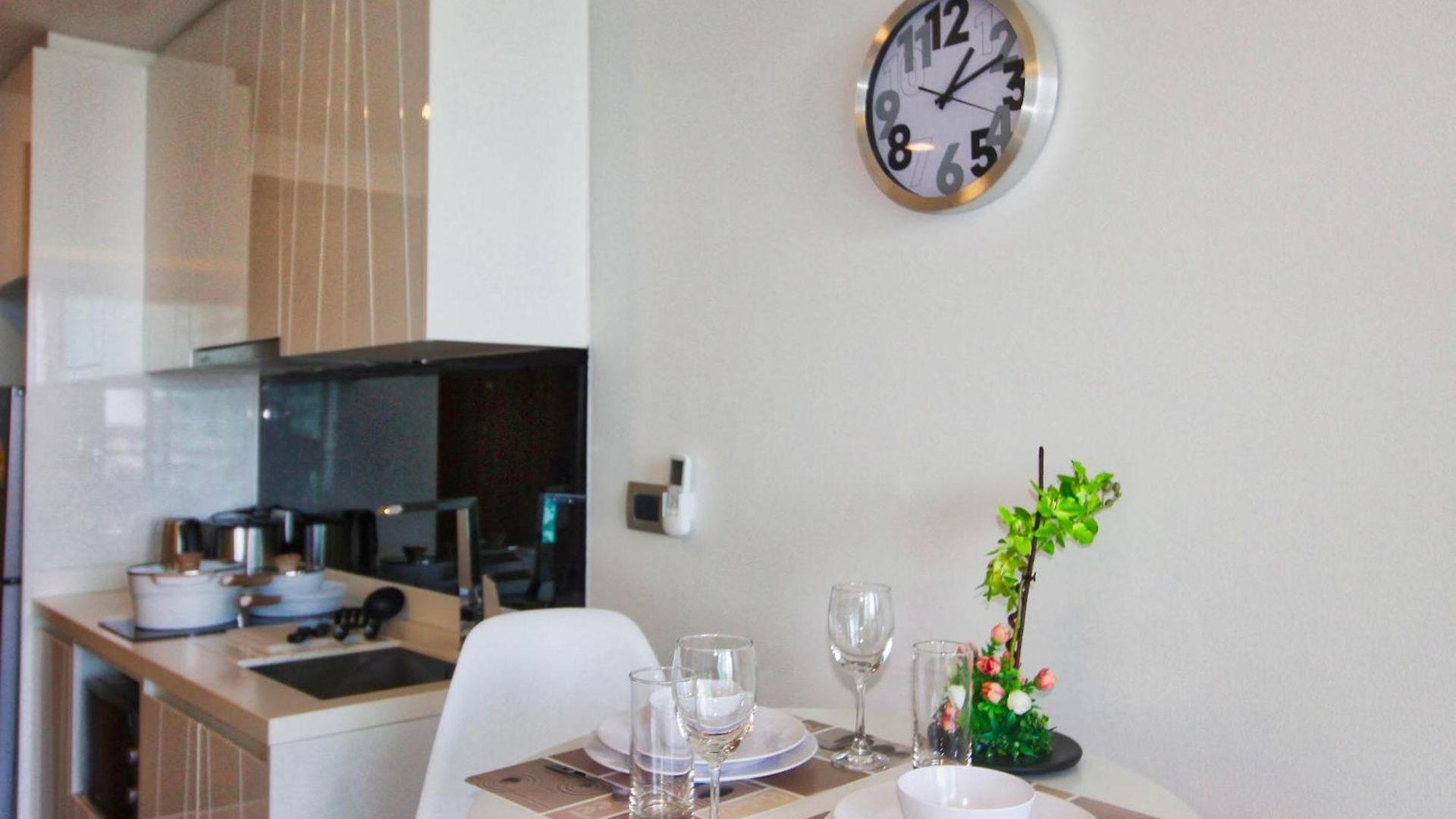 The Peak Towers - Luxury High Floor Ocean View - 2 Pools & Gym *