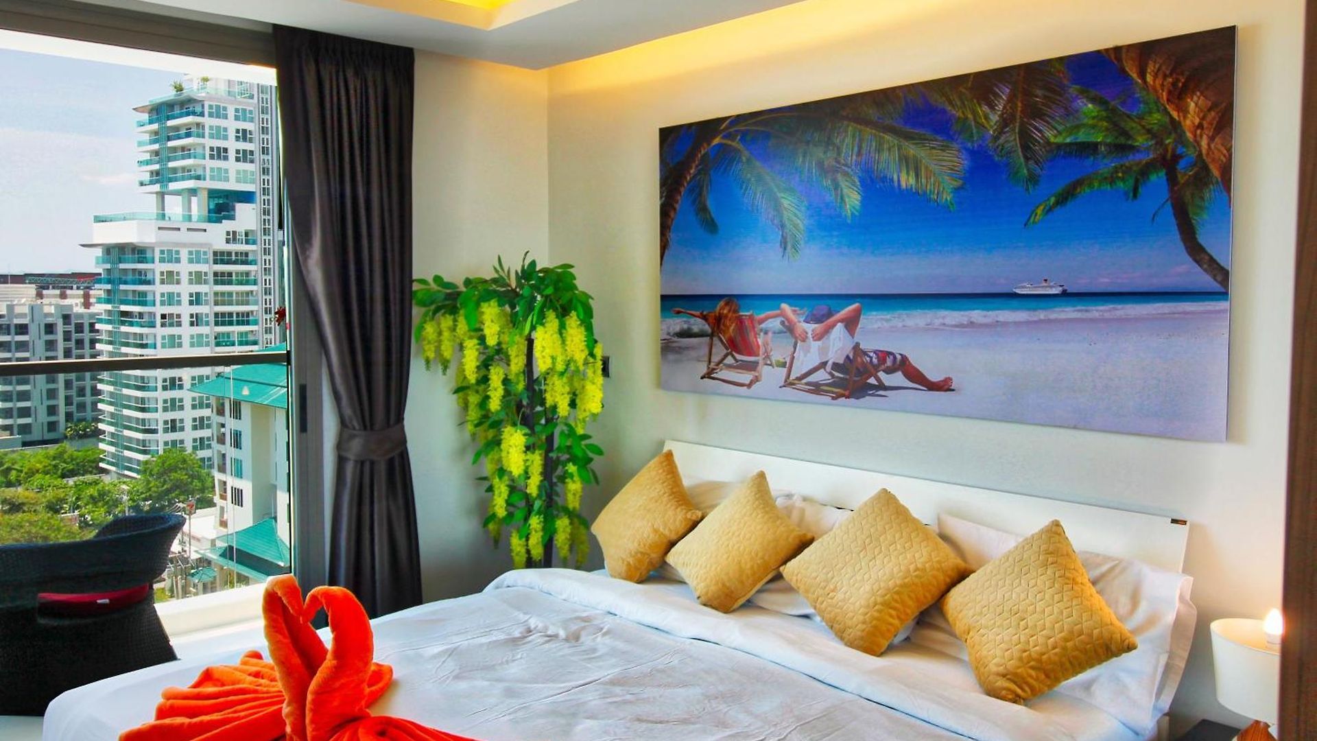 The Peak Towers - Luxury High Floor Ocean View - 2 Pools & Gym อพาร์ทเม้น Pattaya