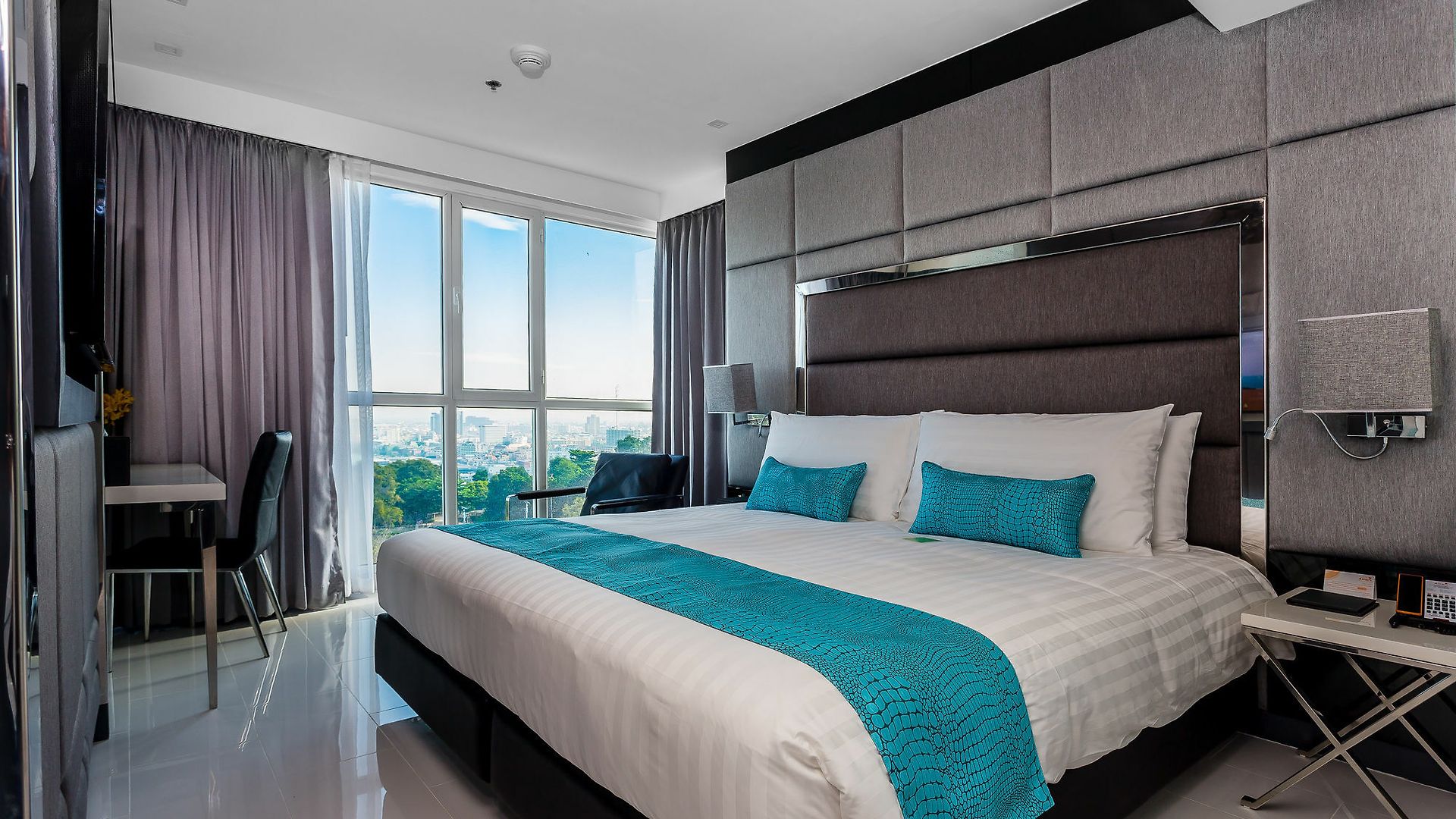 Amari Residences 5*