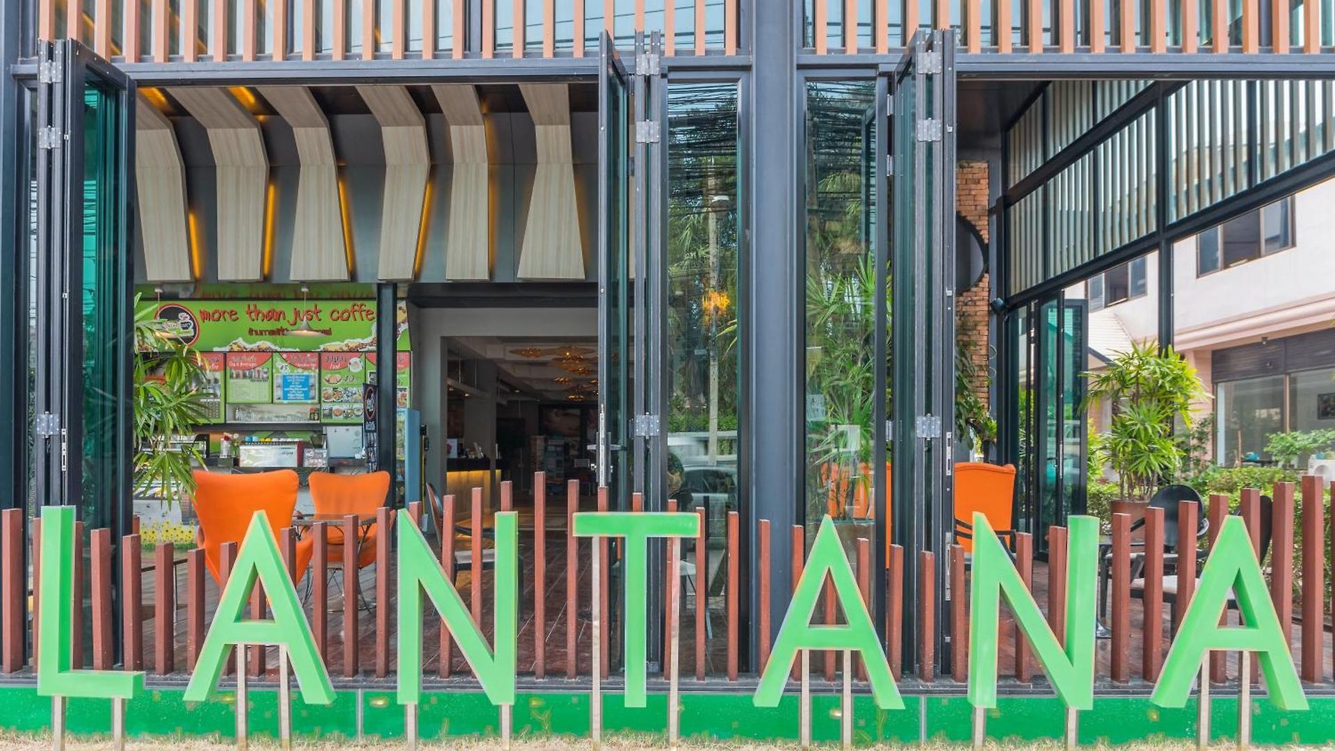 ที่พัก Asleep By Lantana *