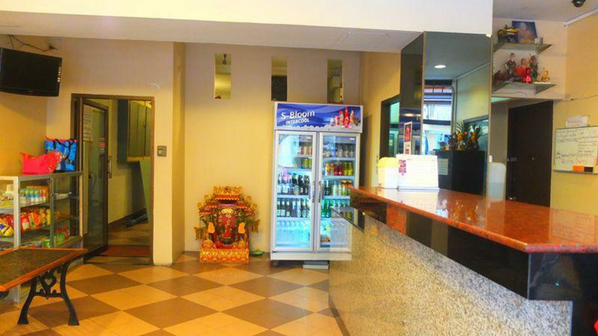 โรงแรม New Star