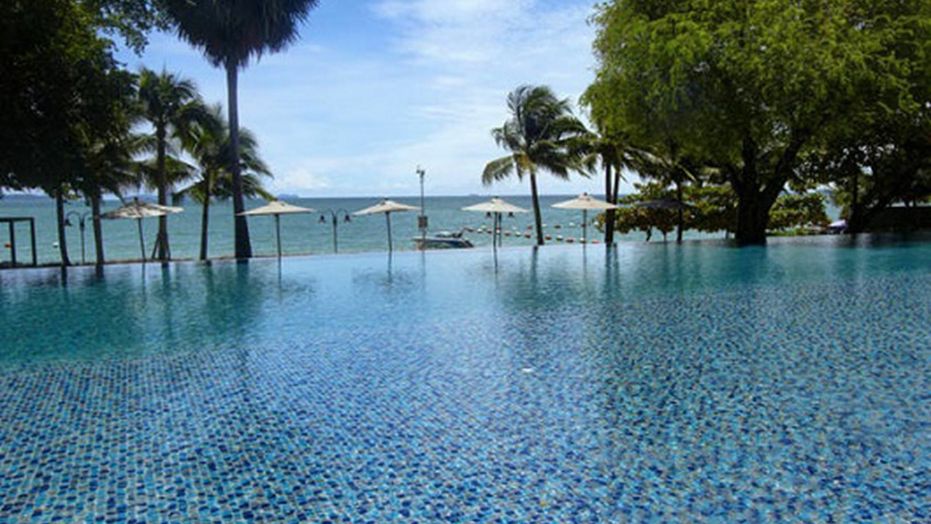 Northpoint Luxury By Grandisvillas Hotel *