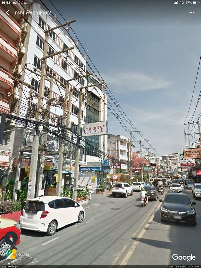 Cherry โรงแรม 3*