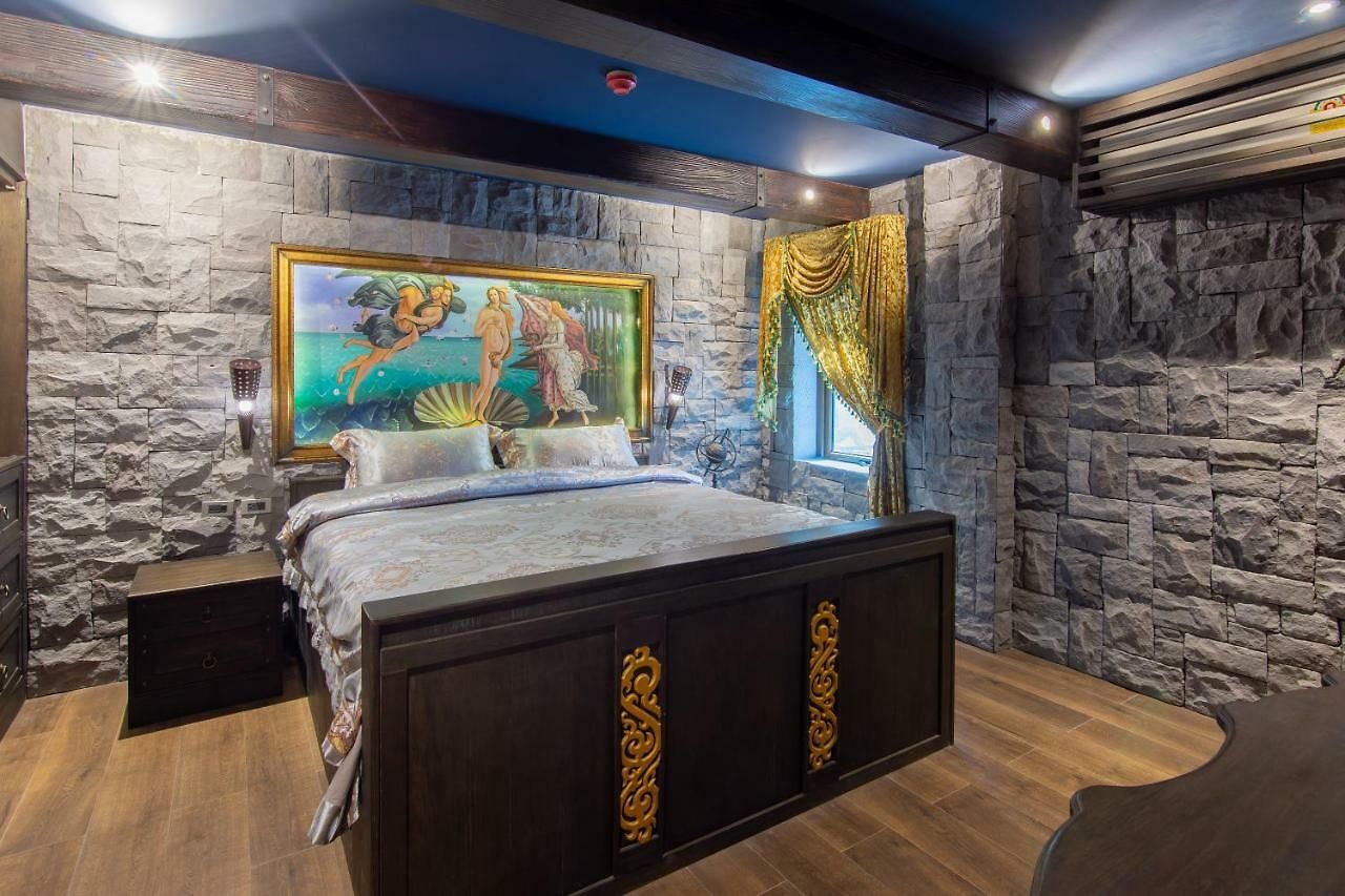 โรงแรม Castle Suites Pattaya