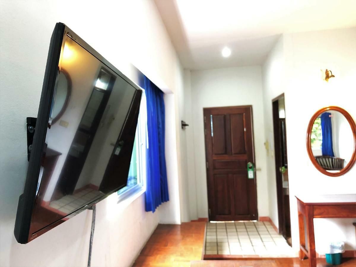 โรงแรม สุทัศน์คอร์ท 2 3*