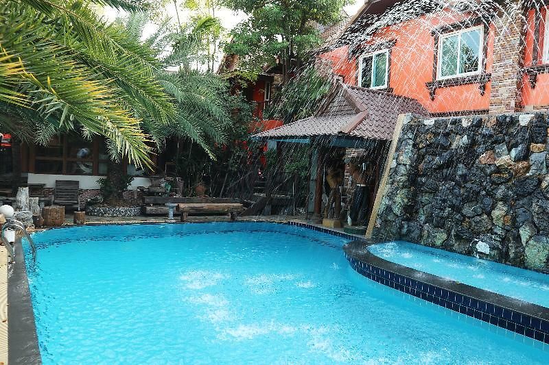 Khunsri Art Boutique โรงแรม 3*