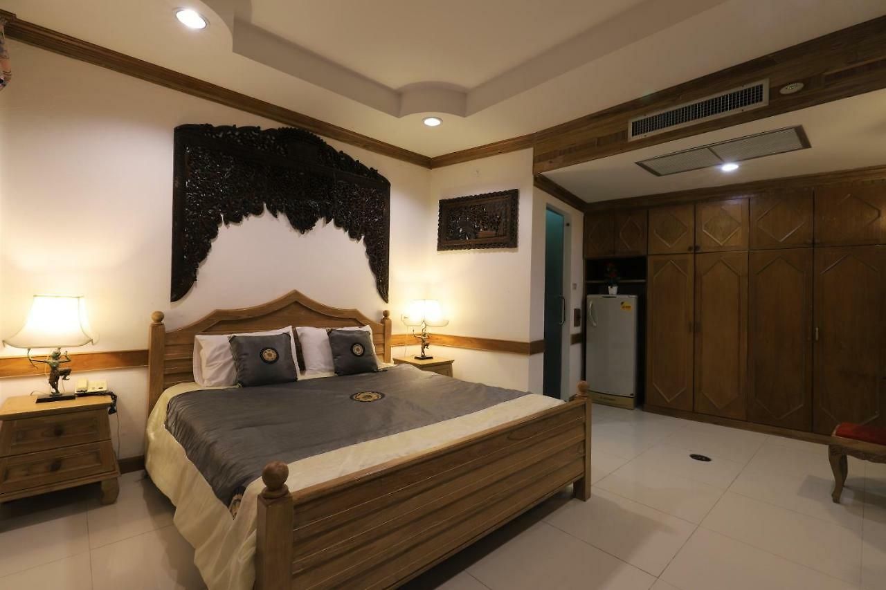 โรงแรม Right Spot