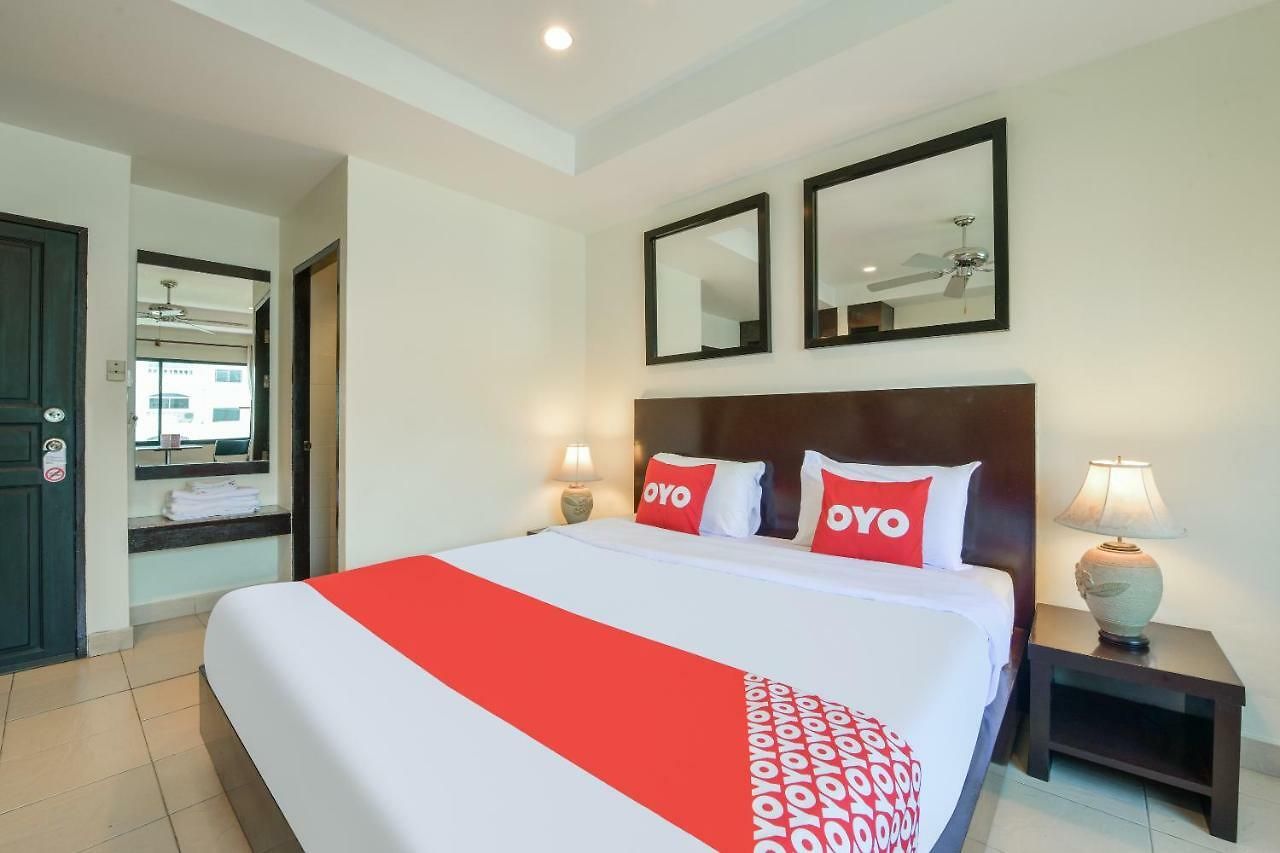 โรงแรม Oyo 273 M Place 2*