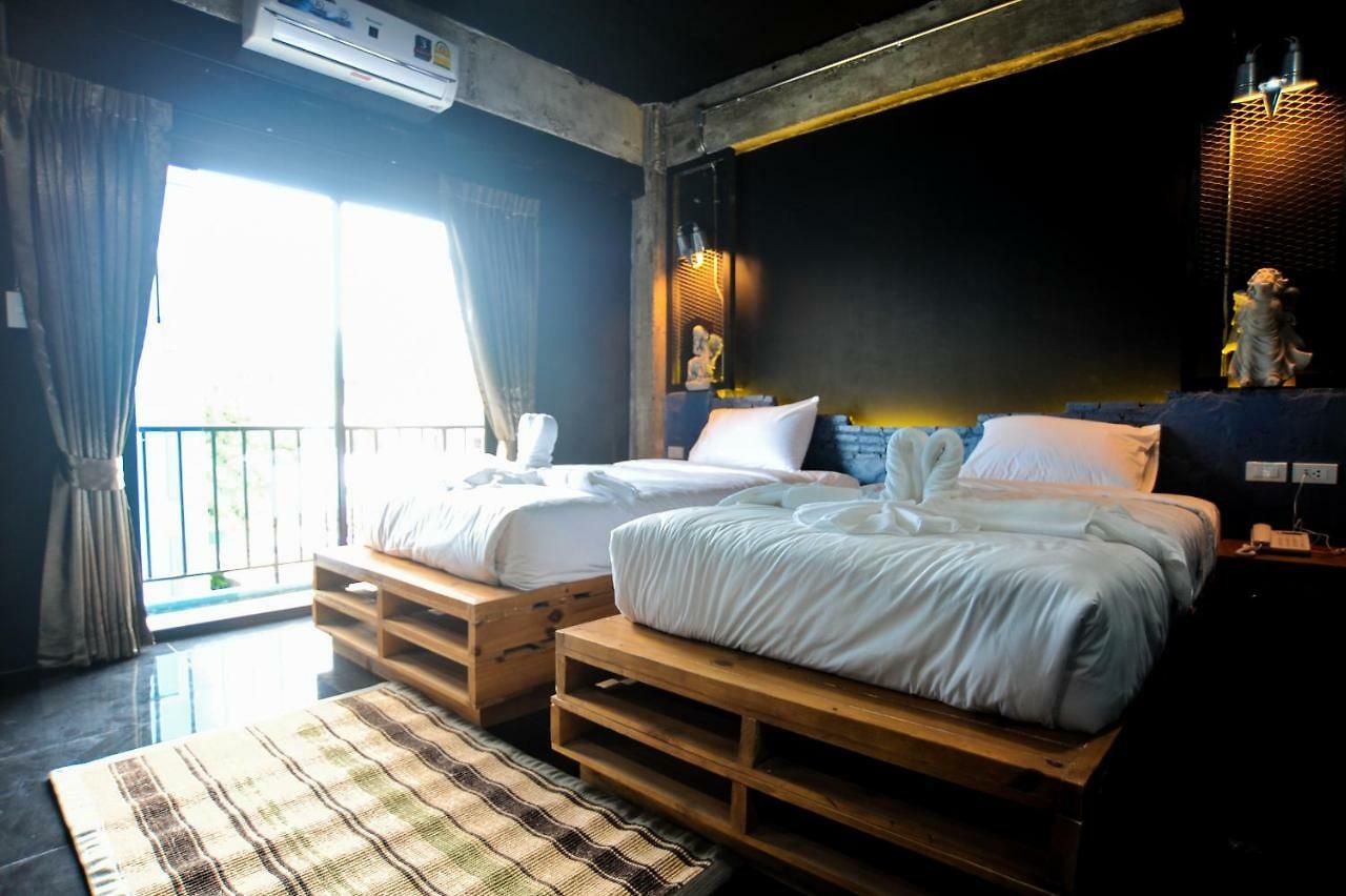 Nine Blue โรงแรม