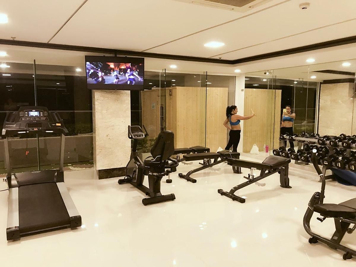 The Peak Towers Apartment