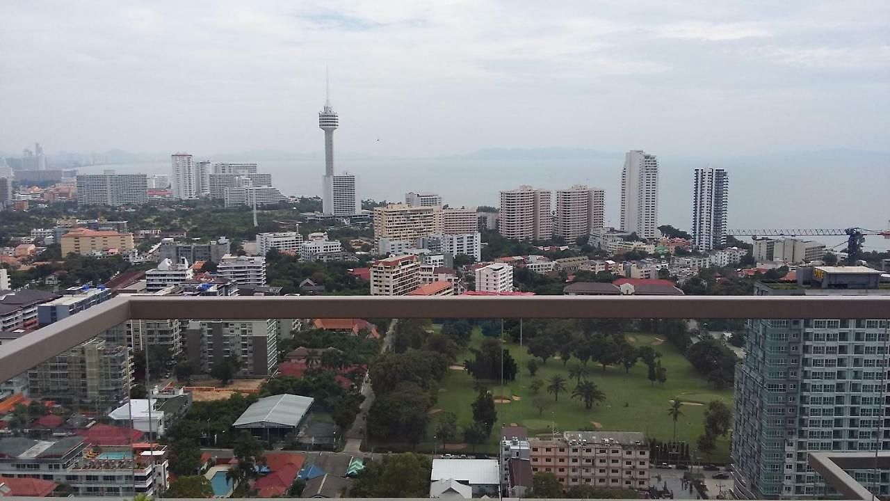 The Peak Towers Sea View * Pattaya
