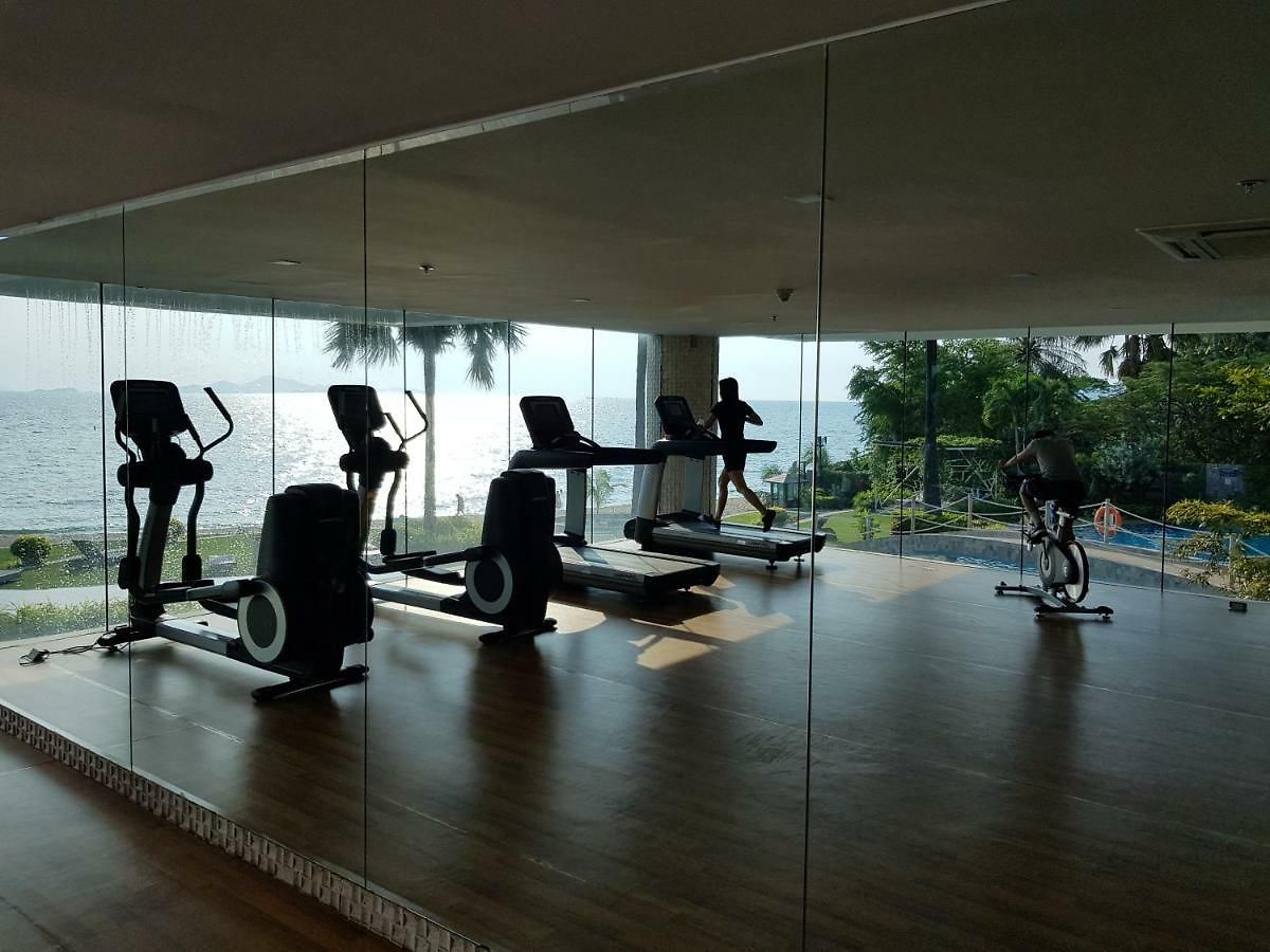อพาร์ทเม้น Front At The Palm Wongamat *