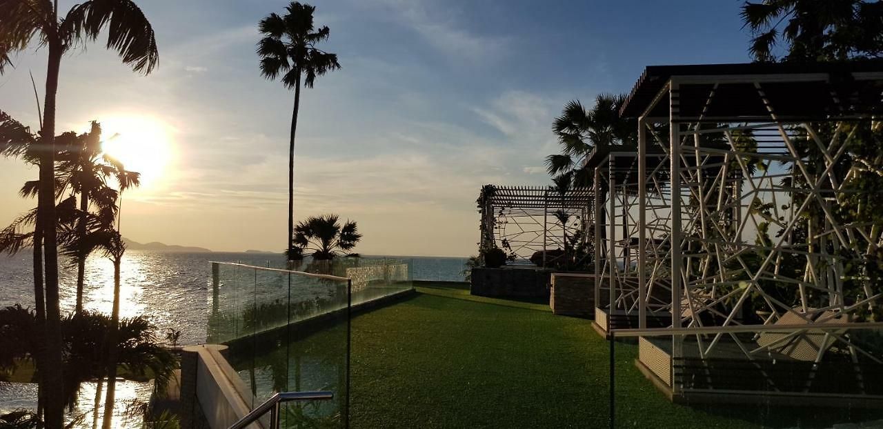 อพาร์ทเม้น Front At The Palm Wongamat *