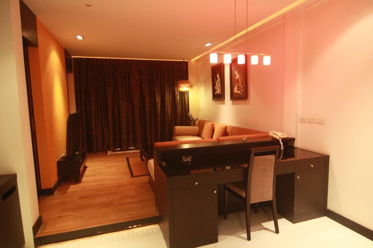 6 Tower อพาร์ทเม้น *