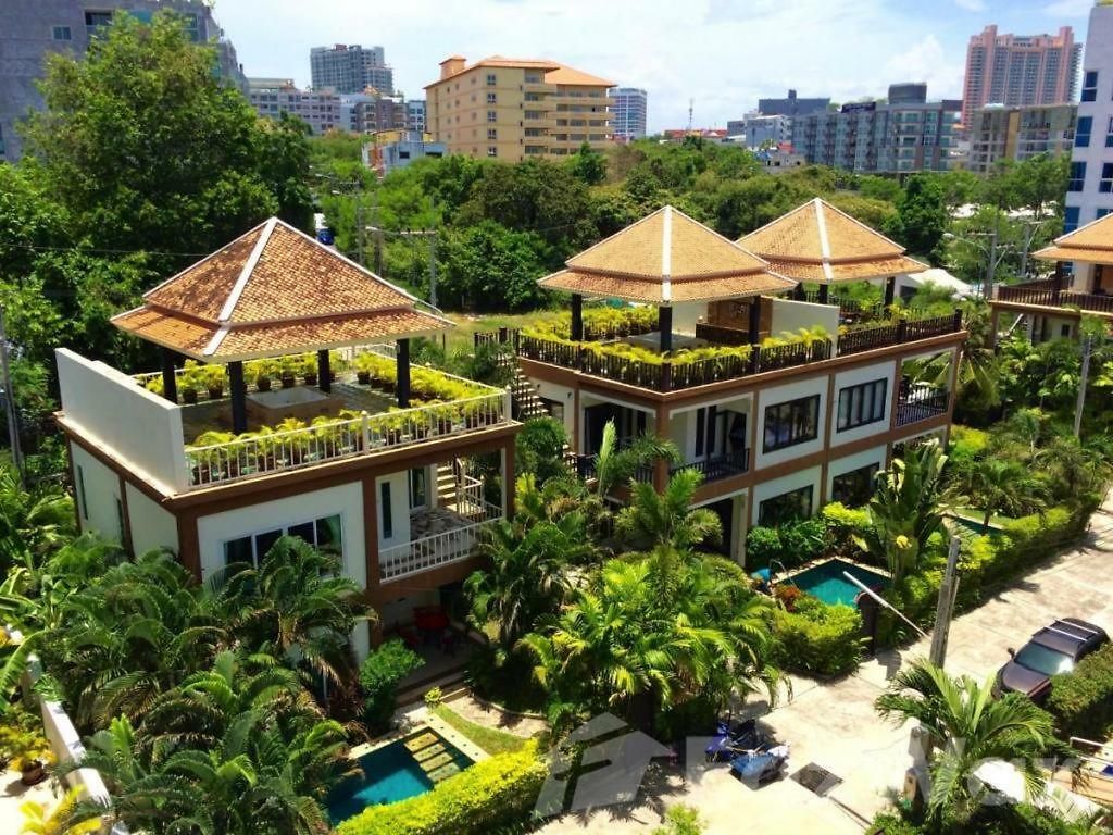 Private Pool & Jacuzzi Villa, Phratumnak, - 600m From The Beach, 711 Nearby * Pattaya