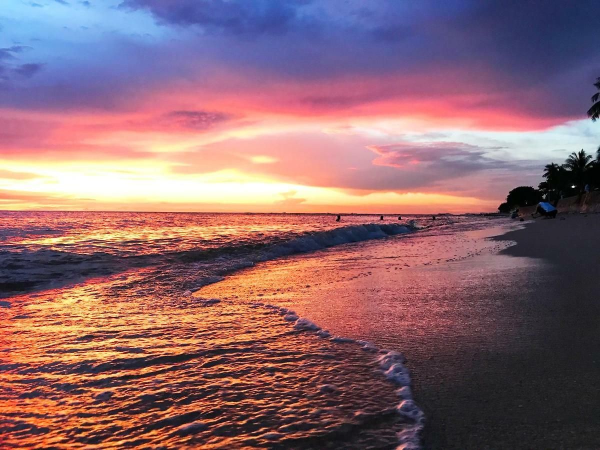 Green Beach โรงแรม