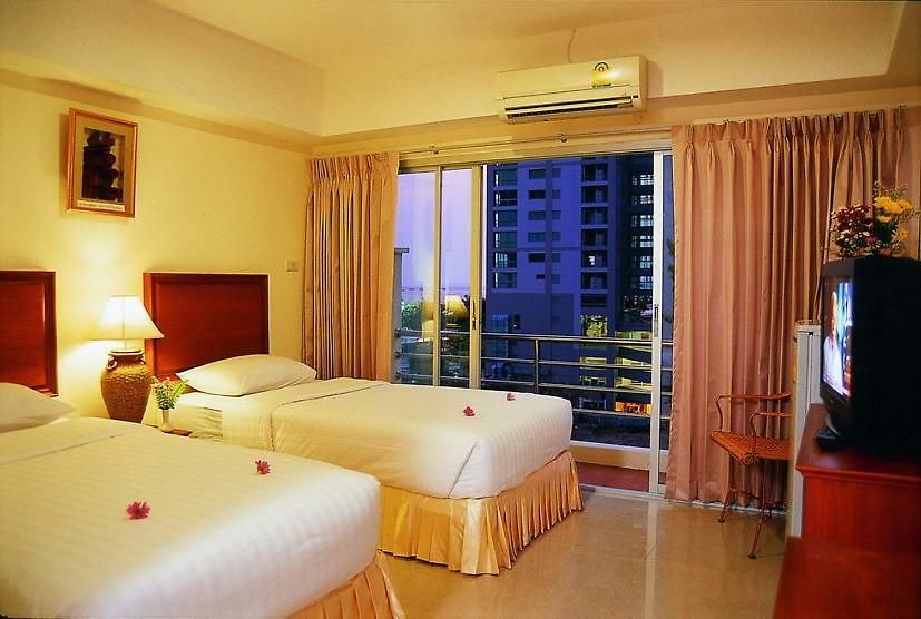 Rajadhani โรงแรม Pattaya