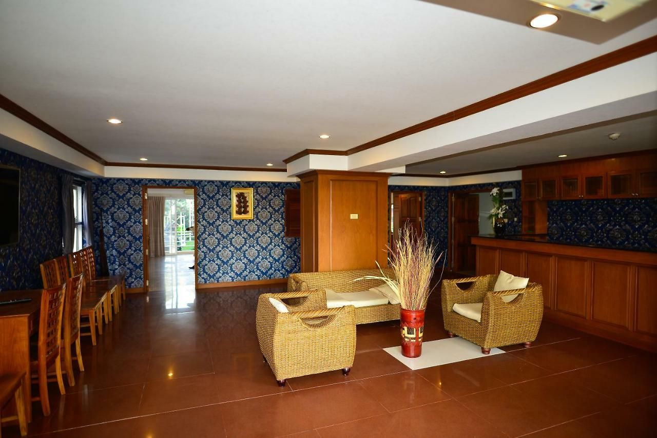 Rajadhani โรงแรม