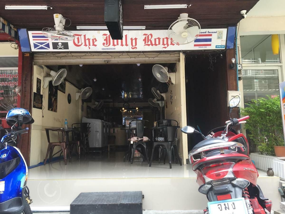 บ้านพัก เดอะ จอลลี่ โรเจอร์