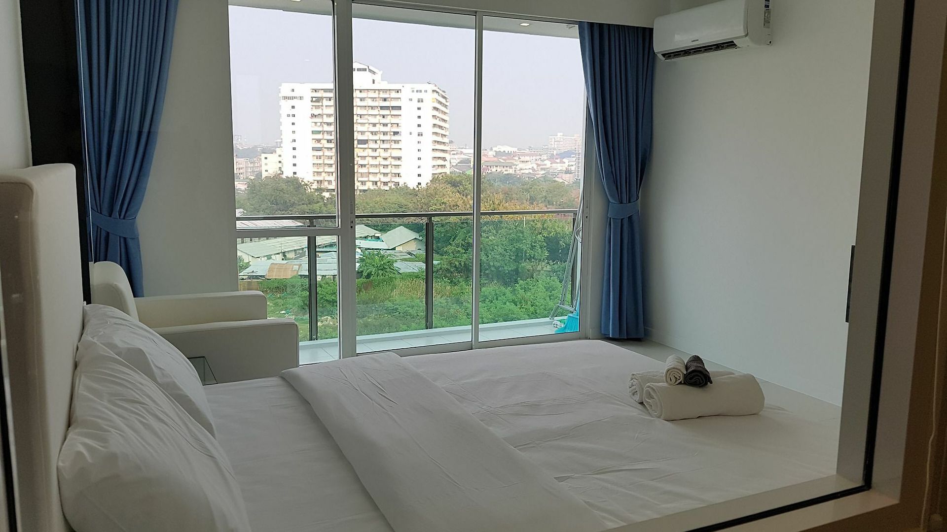 City Center Deluxue Studio 712 3*