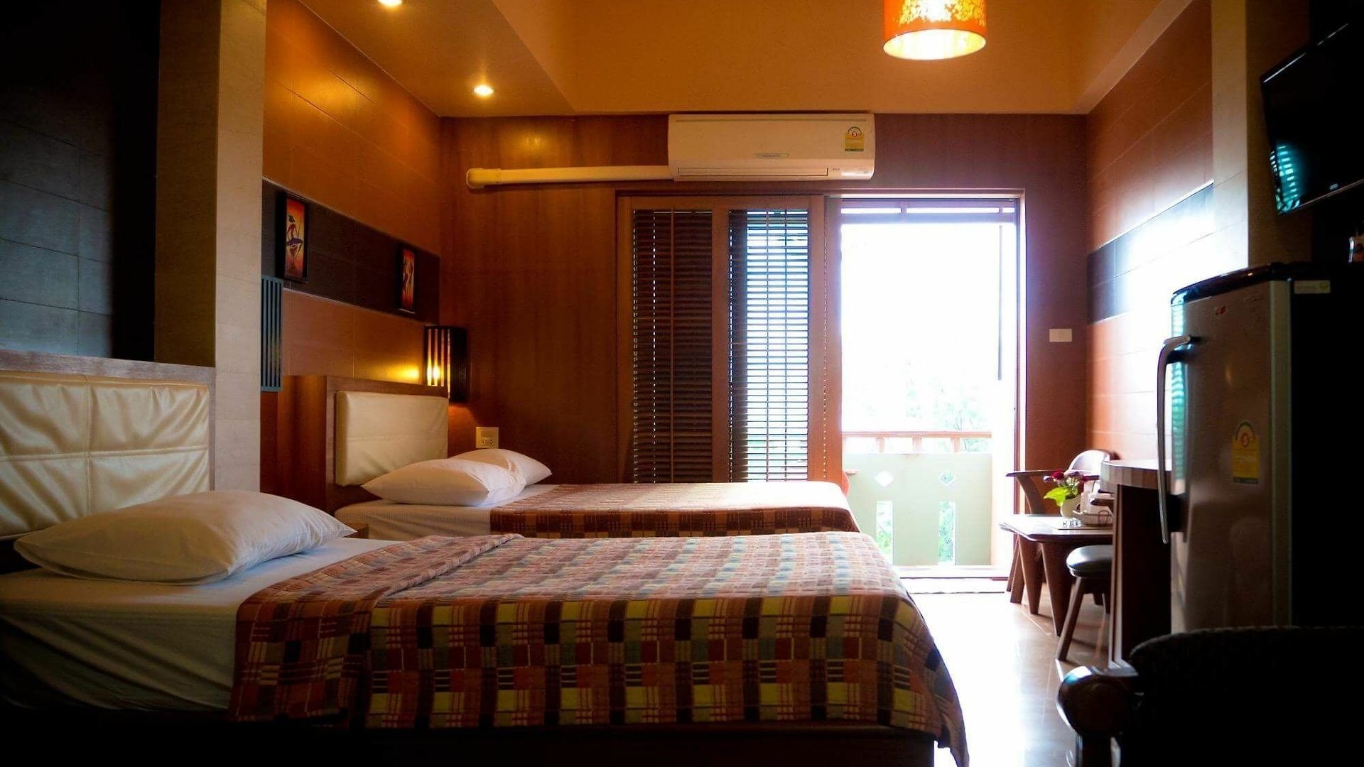 โรงแรม Wandee House 2*