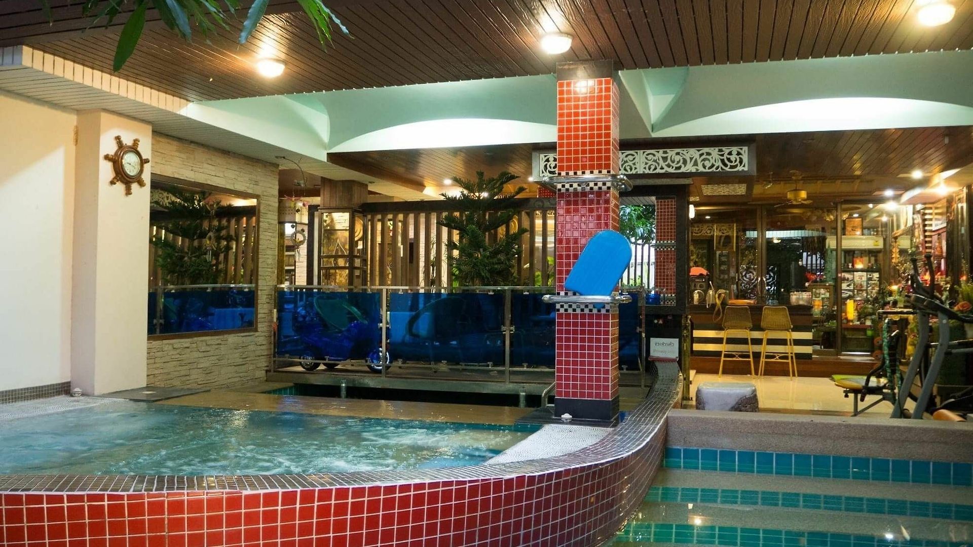 Wandee House โรงแรม 2*