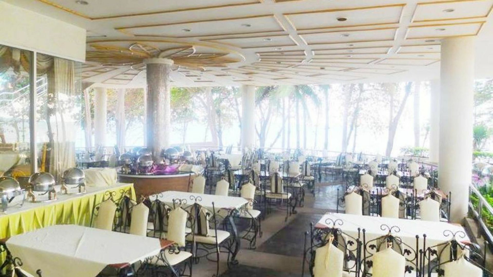 Adriatic Palace โรงแรม