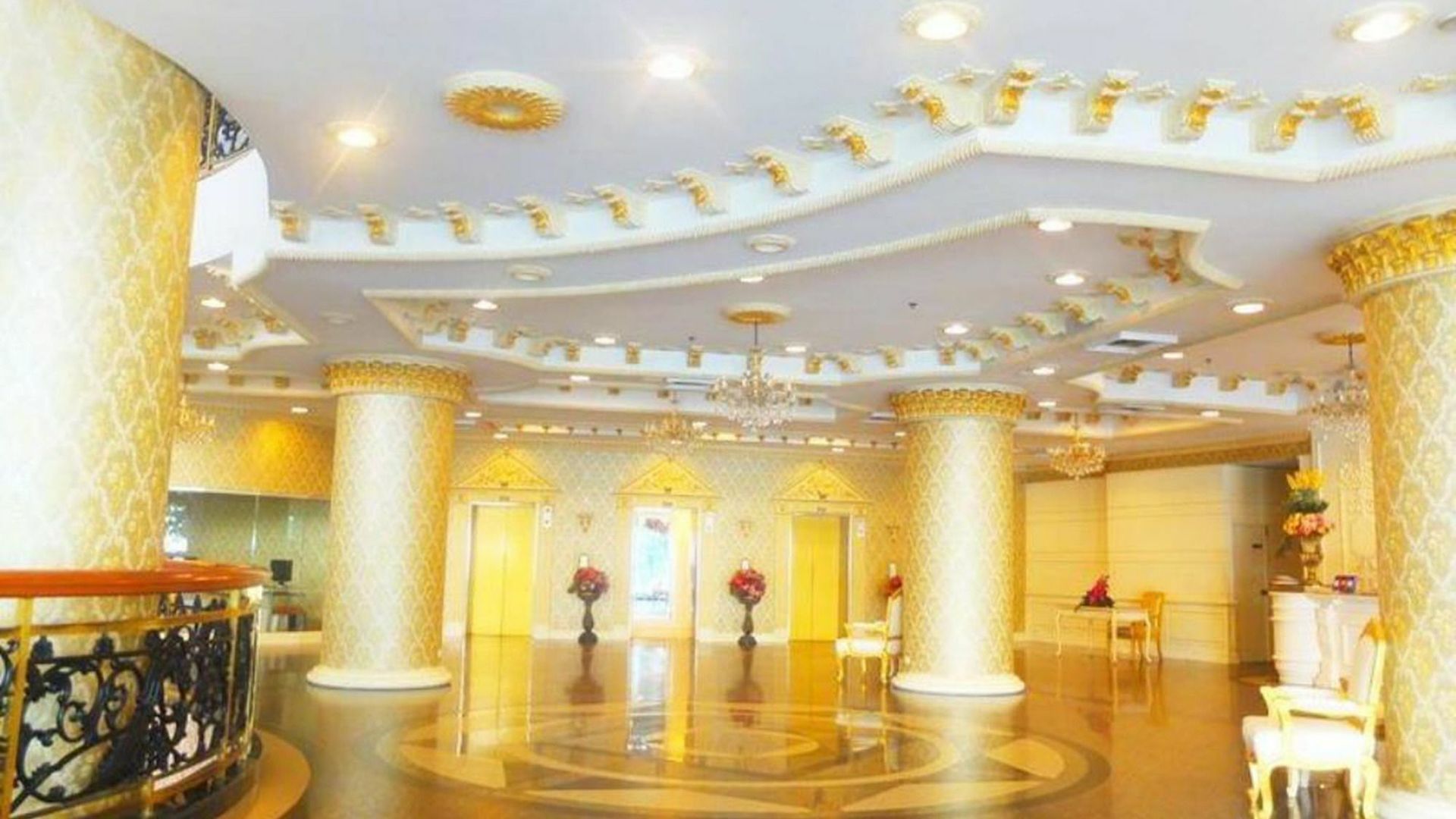 โรงแรม Adriatic Palace 5*